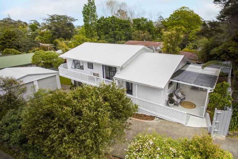 Photo of property in 103 Brian Crescent, Stanmore Bay, Whangaparaoa, 0932