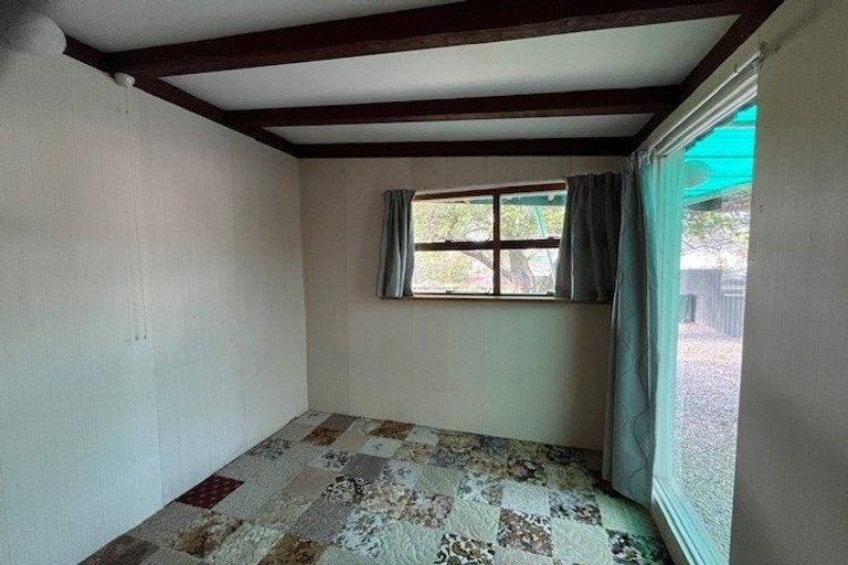 Photo of property in 8 Greenwich Street, Waihola, Milton, 9073