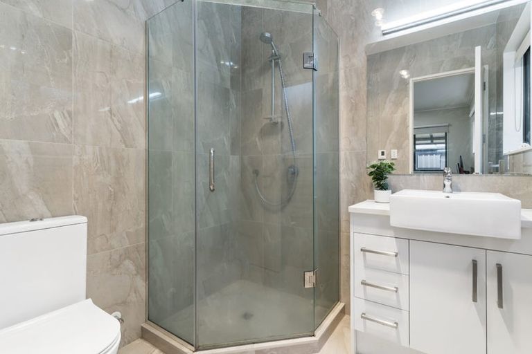 Photo of property in 25 Drumbuoy Drive, Flat Bush, Auckland, 2019