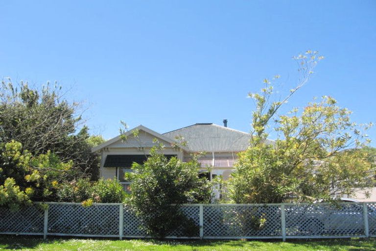 Photo of property in 4 Kara Street, Outer Kaiti, Gisborne, 4010