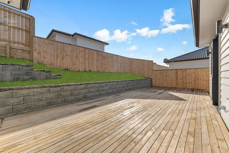 Photo of property in 13 Dolcetto Place, Pokeno, 2402