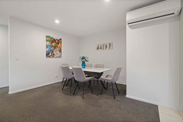 Photo of property in 8 Belgrove Place, Parklands, Christchurch, 8083