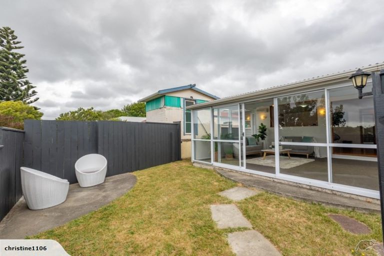 Photo of property in 51 Aorangi Road, Paraparaumu, 5032