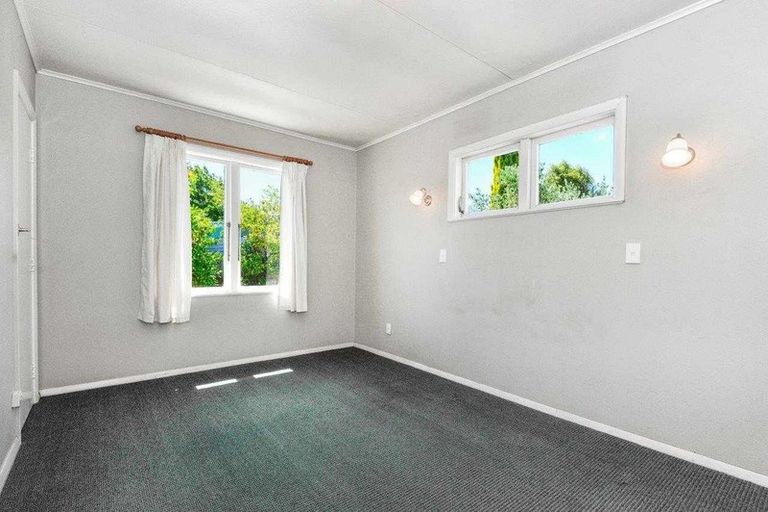 Photo of property in 1 Palmerston Road, Havelock North, 4130