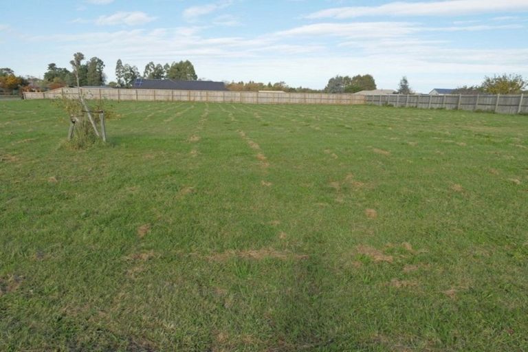 Photo of property in 2 Crawford Close, Amberley, 7410