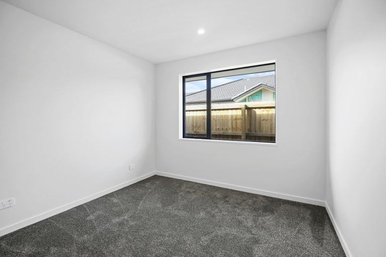 Photo of property in 6 Olearia Lane, Halswell, Christchurch, 8025