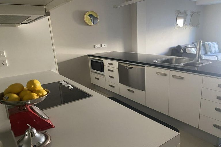 Photo of property in Bellagio Apartments, 39 Taranaki Street, Te Aro, Wellington, 6011