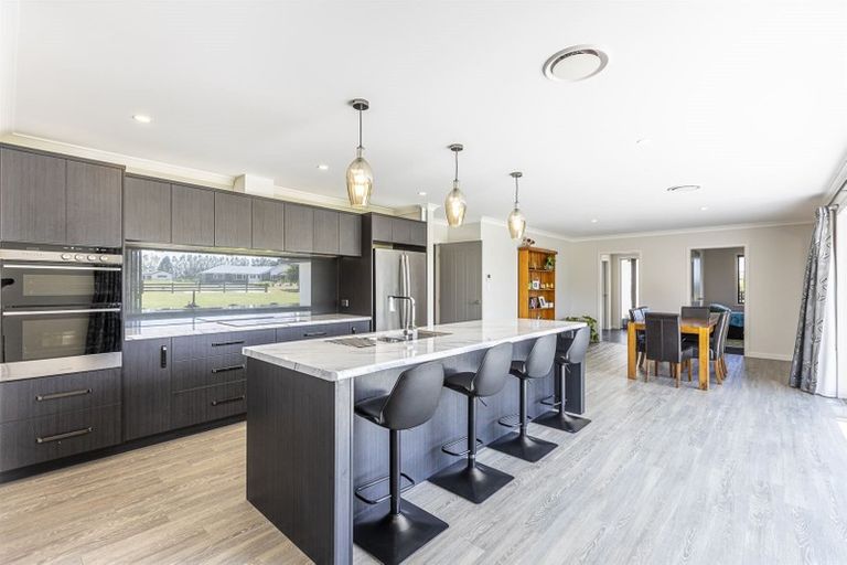 Photo of property in 7 Hartwell Drive, Kelvin Grove, Palmerston North, 4470