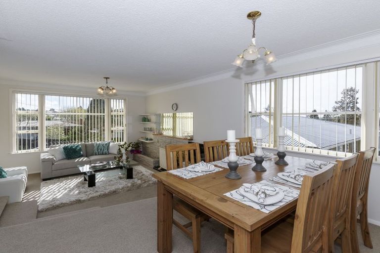 Photo of property in 19 Blease Street, New Lynn, Auckland, 0600