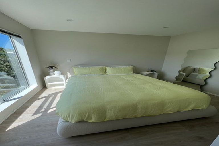 Photo of property in 28b Halberg Street, Glenfield, Auckland, 0629