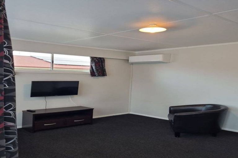 Photo of property in 2 Totara Street, Trentham, Upper Hutt, 5018