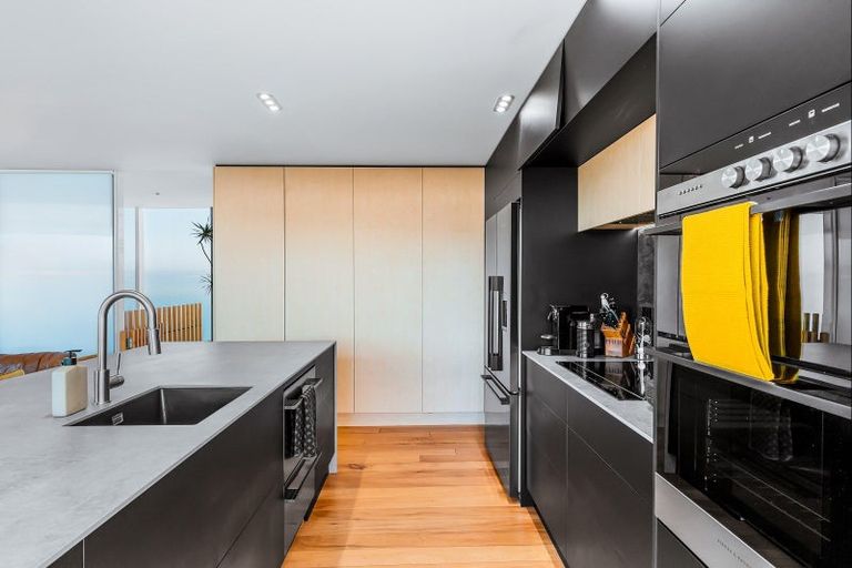 Photo of property in 30 Nihinihi Avenue, Raglan, 3225