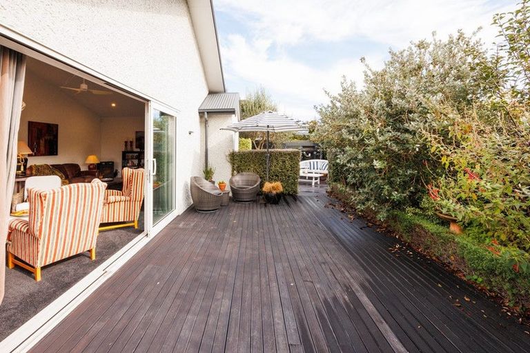 Photo of property in 42 Stewart Crescent, Hokowhitu, Palmerston North, 4410