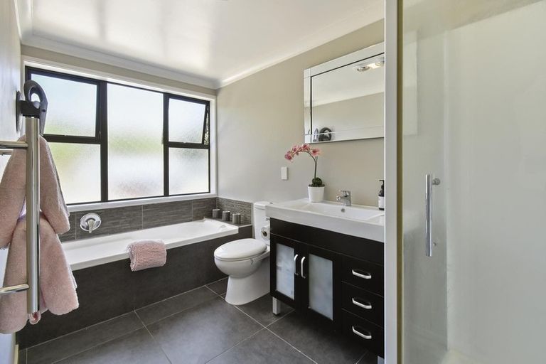 Photo of property in 6 Estelle Place, Farm Cove, Auckland, 2012
