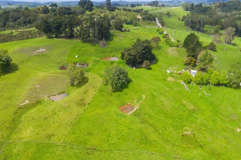 Photo of property in 229 Settlement Road, Kaiwaka, 0573