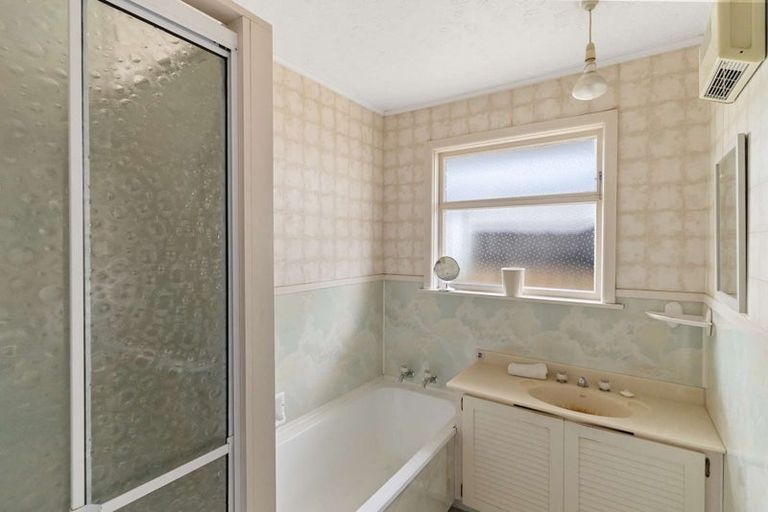 Photo of property in 155 Prestons Road, Redwood, Christchurch, 8051