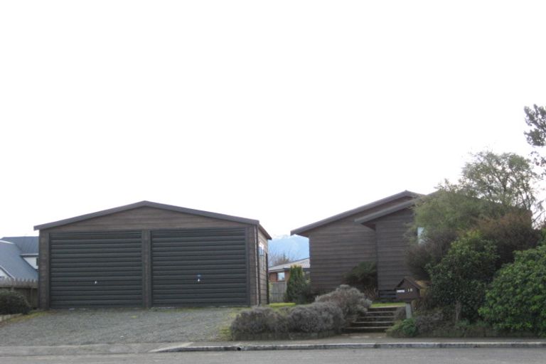 Photo of property in 16 Donald Ross Place, Te Anau, 9600