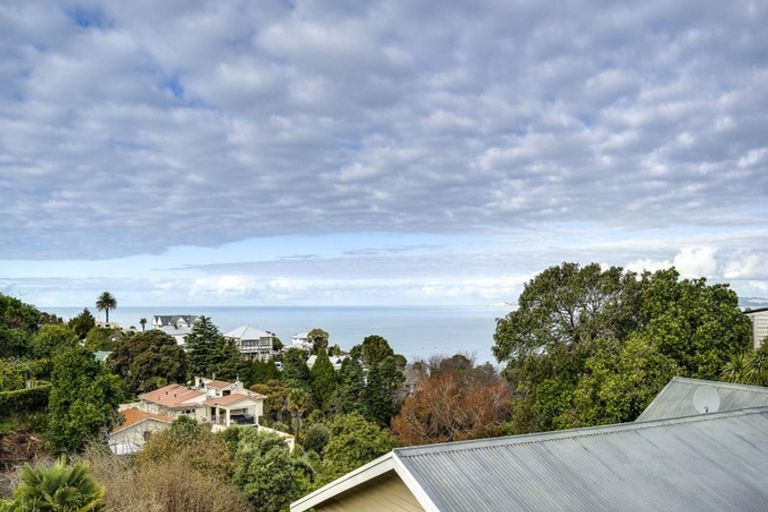 Photo of property in 27 Thompson Road, Bluff Hill, Napier, 4110