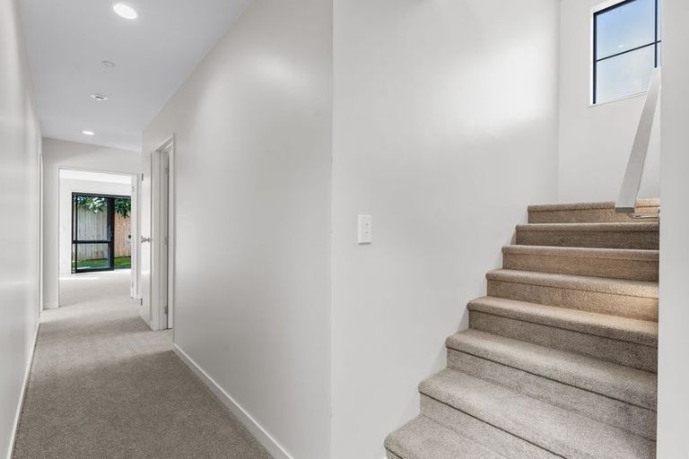 Photo of property in 65 Wallace Road, Mangere Bridge, Auckland, 2022