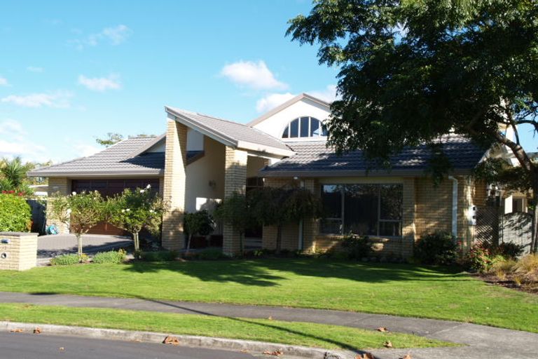 Photo of property in 12 Braystones Place, Northpark, Auckland, 2013