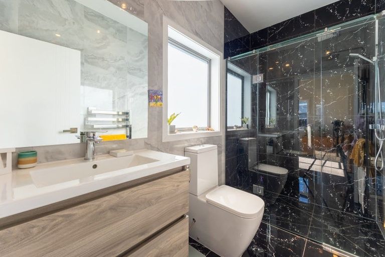 Photo of property in 21a Avion Terrace, Raumati Beach, Paraparaumu, 5032