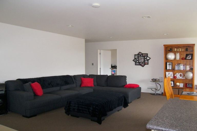 Photo of property in 42 Keri Vista Rise, Papakura, 2110