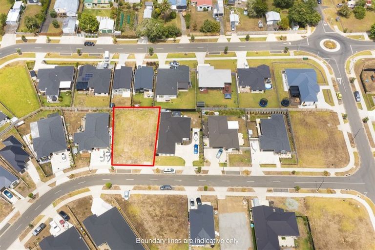 Photo of property in 10 Opouatu Avenue, Glenbrook, 2681