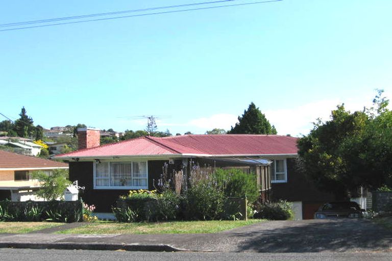 Photo of property in 5 Springside Place, New Lynn, Auckland, 0600