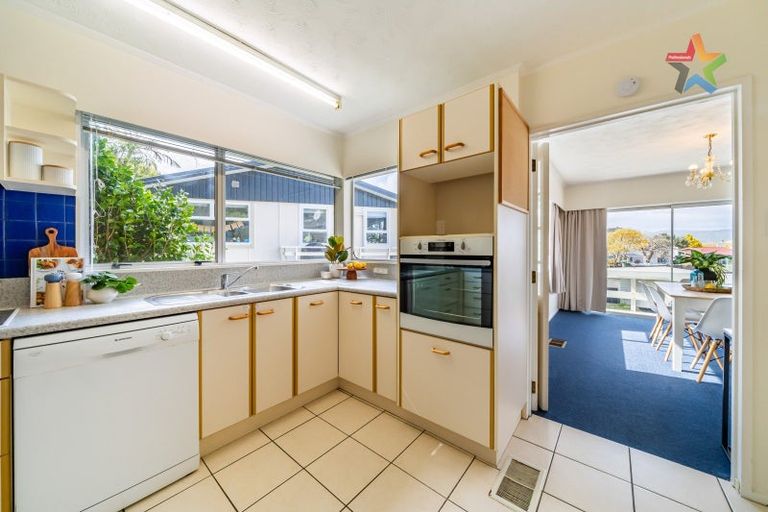 Photo of property in 111 Tirohanga Road, Tirohanga, Lower Hutt, 5010