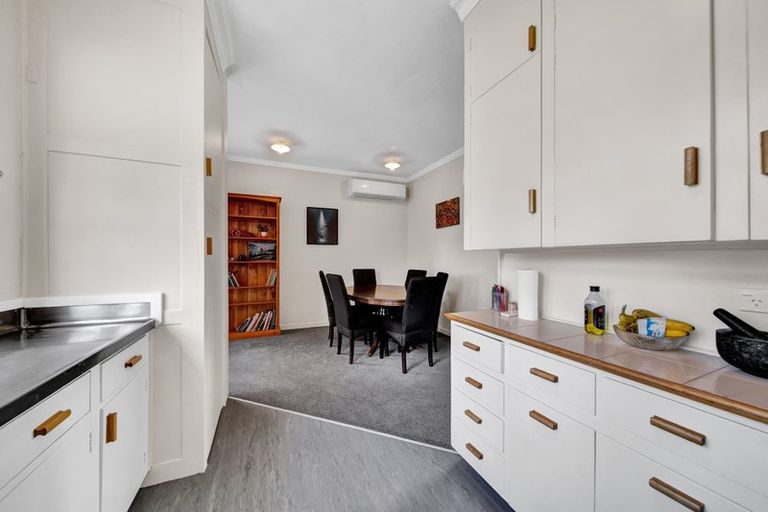 Photo of property in 1 Disraeli Street, Hawera, 4610