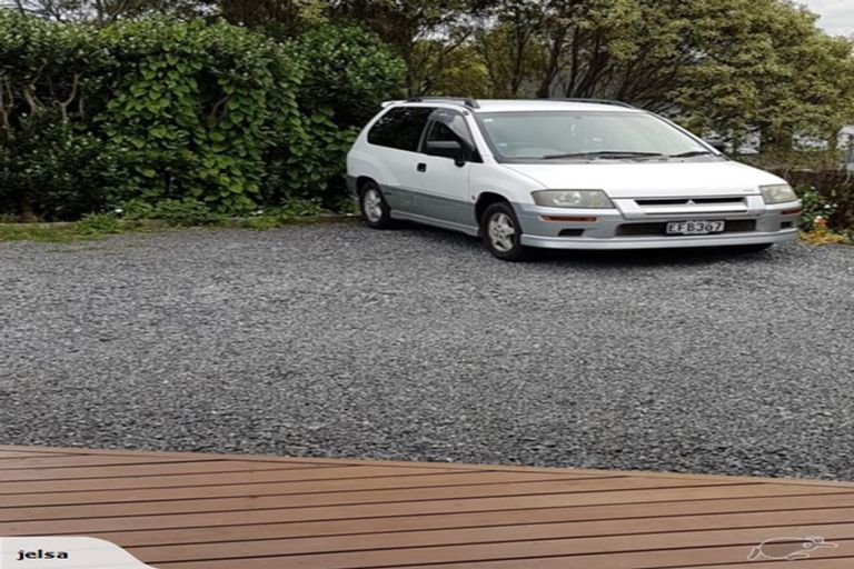 Photo of property in 2/56 Birkdale Road, Birkdale, Auckland, 0626