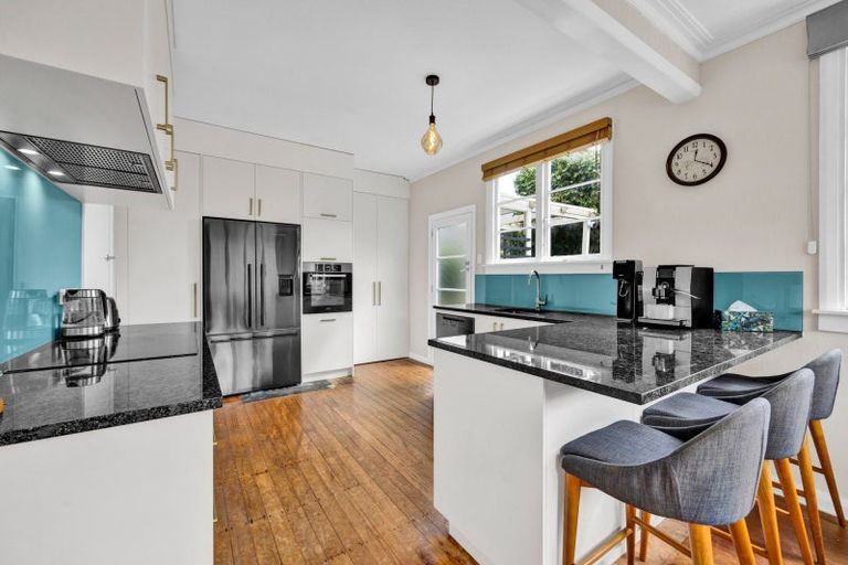 Photo of property in 42 Brooklands Road, Brooklands, New Plymouth, 4310