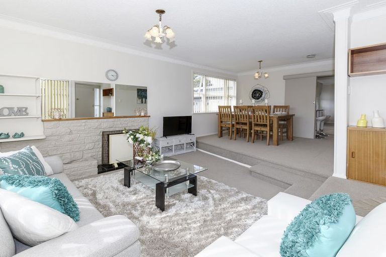 Photo of property in 19 Blease Street, New Lynn, Auckland, 0600
