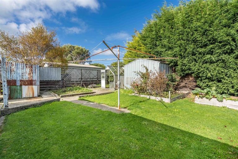 Photo of property in 2 Brooke Street, Heidelberg, Invercargill, 9812