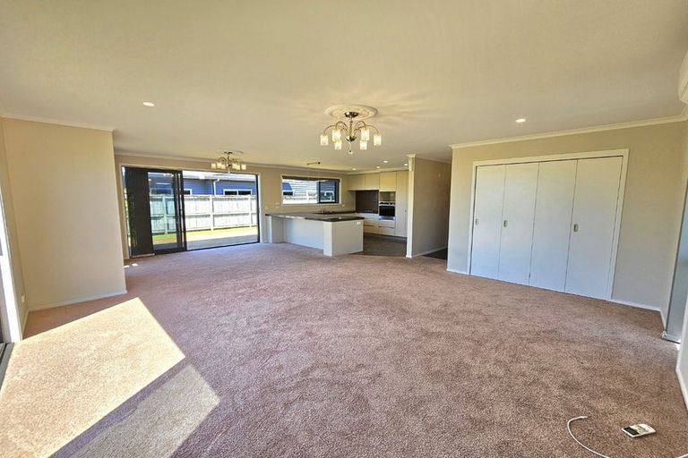Photo of property in 18 Keene Drive, Bell Block, New Plymouth, 4312