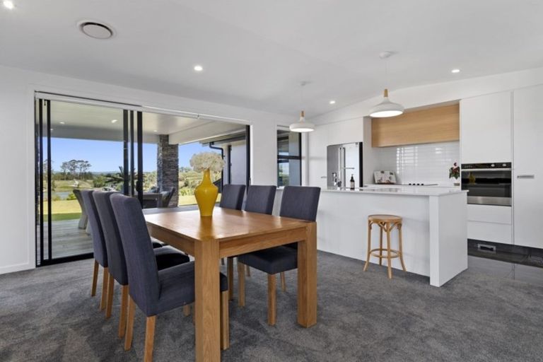 Photo of property in 93 Lynley Park Drive, Omokoroa, 3114