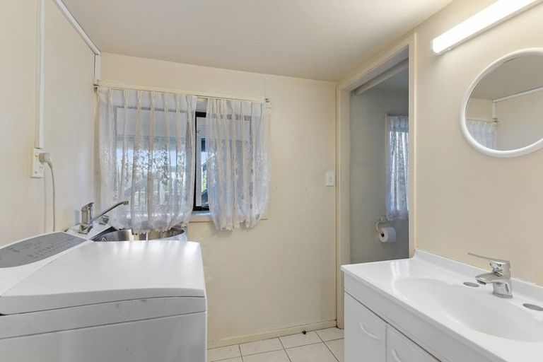Photo of property in 17 Tui Vale Road, Shelly Park, Auckland, 2014