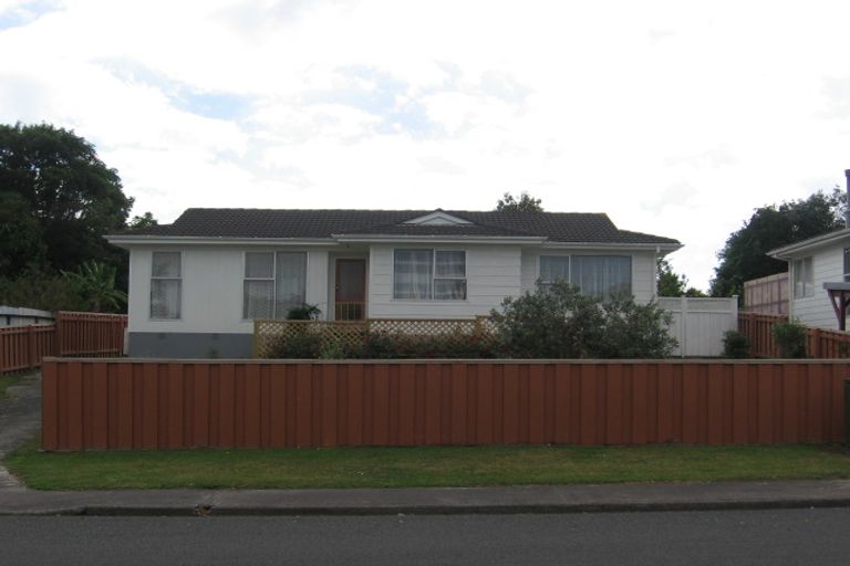 Photo of property in 15 Kelman Road, Kelston, Auckland, 0602