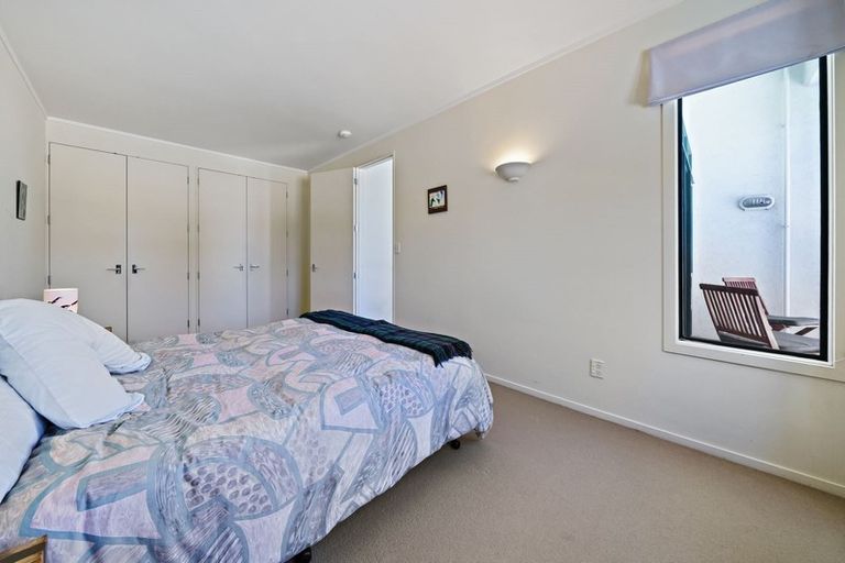 Photo of property in Tennyson Apartments, 14/25 Tennyson Street, Te Aro, Wellington, 6011