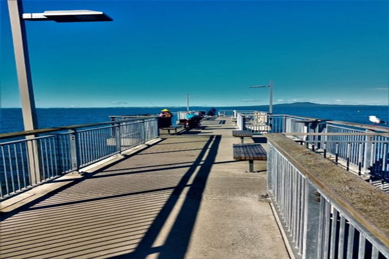 Photo of property in 502 Beach Road, Murrays Bay, Auckland, 0630