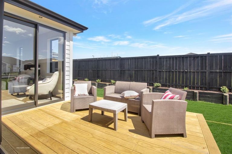 Photo of property in 3 Memory Lane, Silverdale, 0932