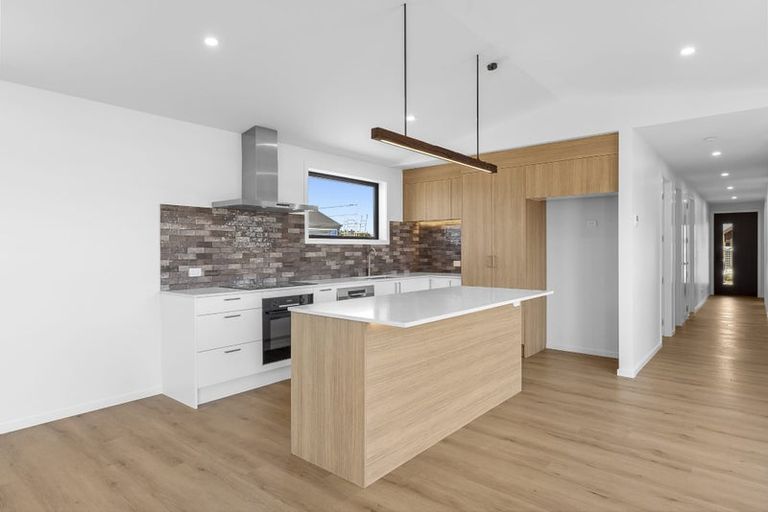 Photo of property in 37 Gillespie Street, Lake Hawea, 9382