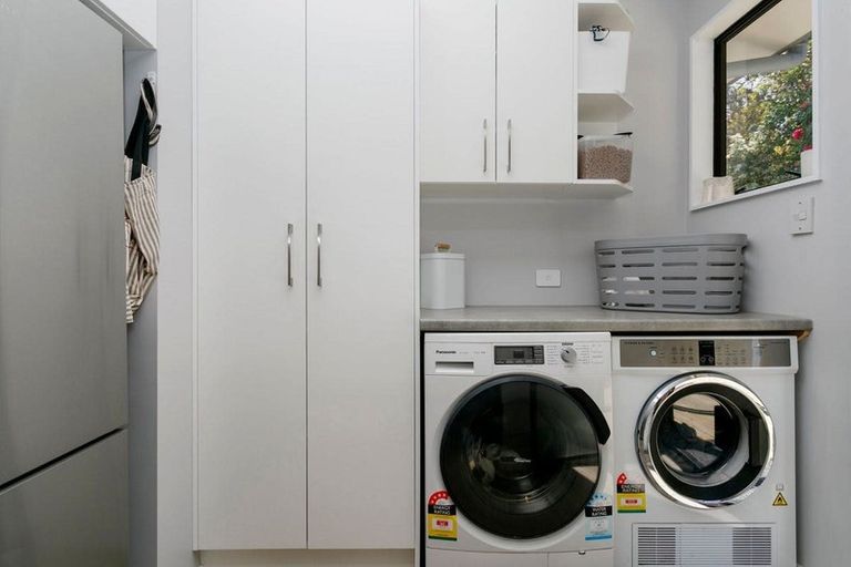 Photo of property in 90 Taharepa Road, Hilltop, Taupo, 3330