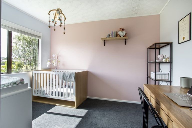 Photo of property in 2/204 Parkhurst Road, Parakai, 0830