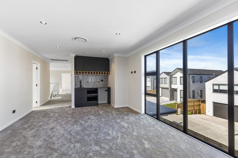 Photo of property in 13 Hautoa Lane, Flat Bush, Auckland, 2019
