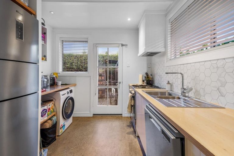 Photo of property in 3/5 Coles Place, St Albans, Christchurch, 8014