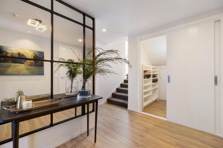 Photo of property in 34 Kirimoko Crescent, Wanaka, 9305