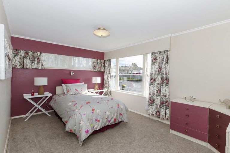 Photo of property in 19 Blease Street, New Lynn, Auckland, 0600