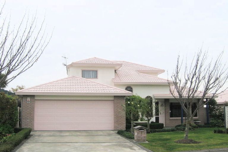 Photo of property in 2 Belgrave Place, Taradale, Napier, 4112