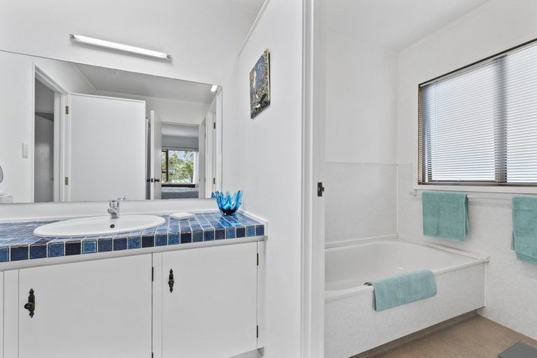 Photo of property in 2/59 Maxwelton Drive, Mairangi Bay, Auckland, 0630